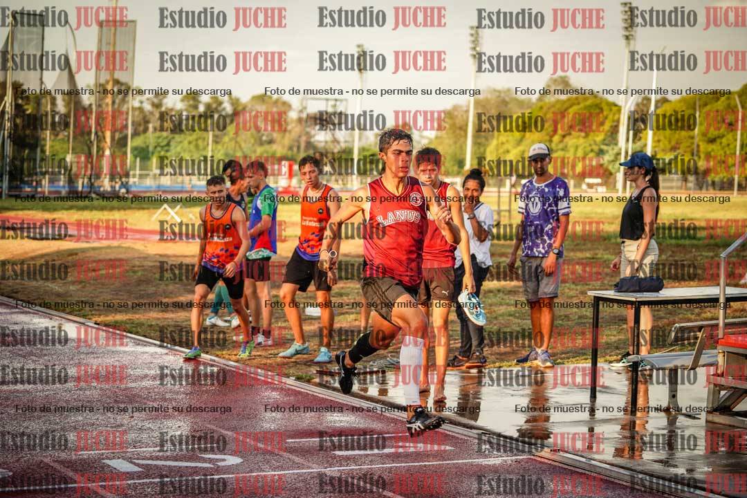 Fotos de las Postas 4x400 m de varones