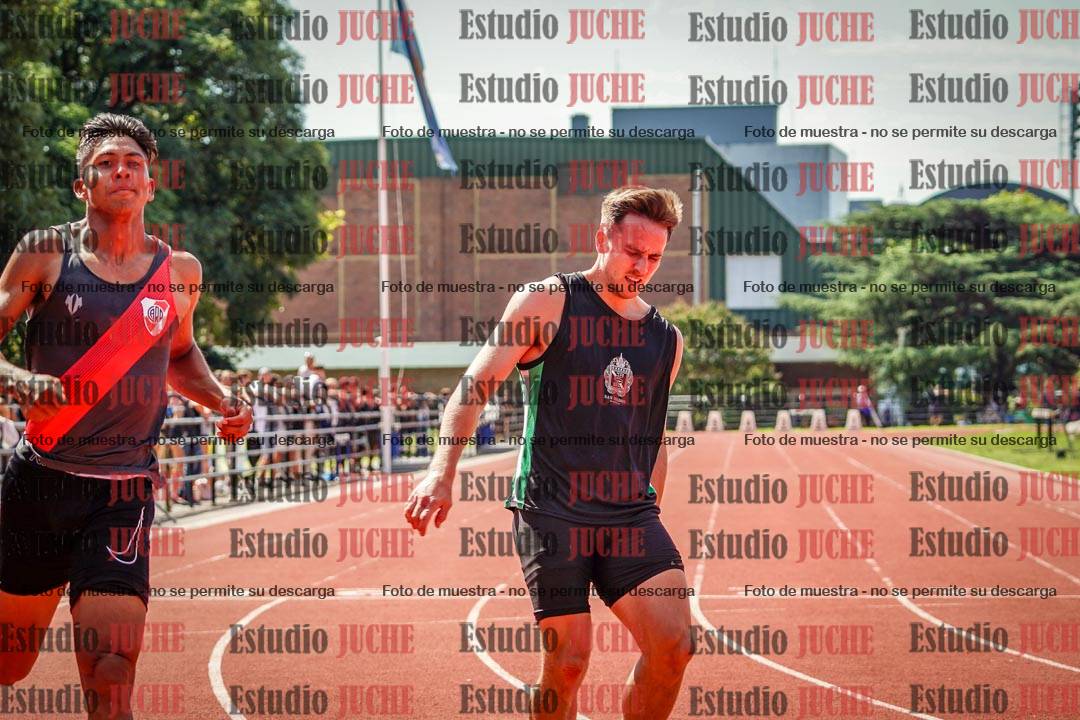 Fotos de los 200 m llanos de varones