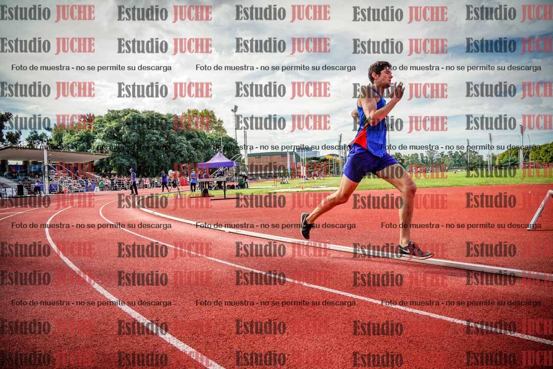 Fotos de los 800 m llanos de varones