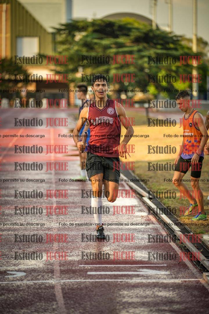 Fotos de las Postas 4x400 m de varones