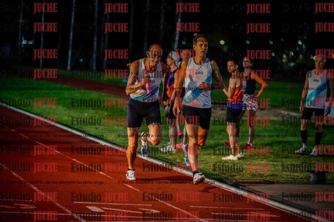 Fotos de las postas 4x400 m mixtas