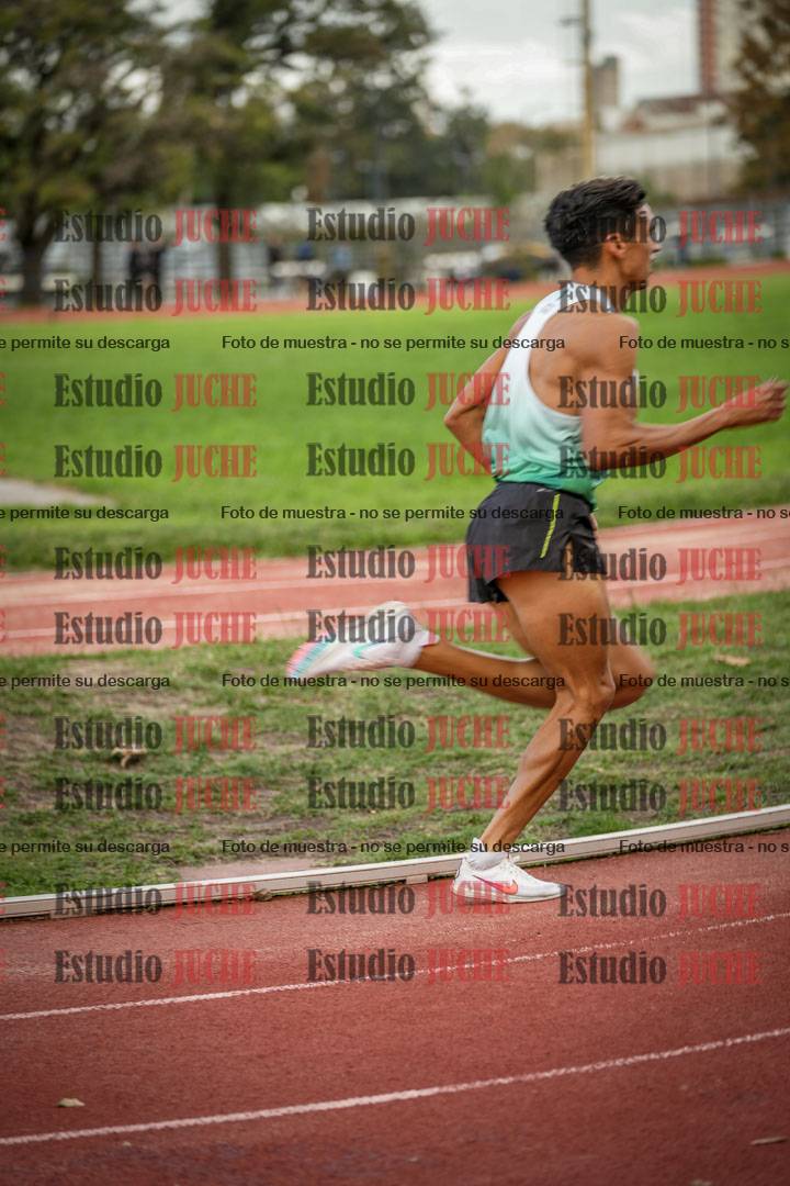 Fotos de los 3000 m llanos de varones
