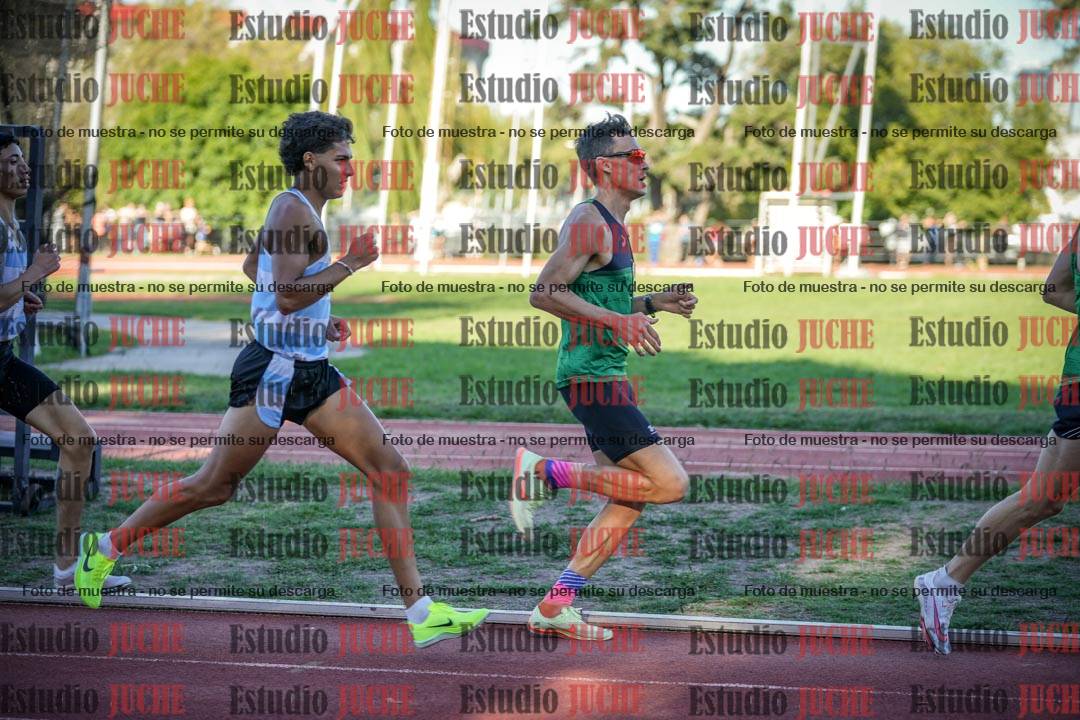 Fotos de los 3000 m llanos de varones