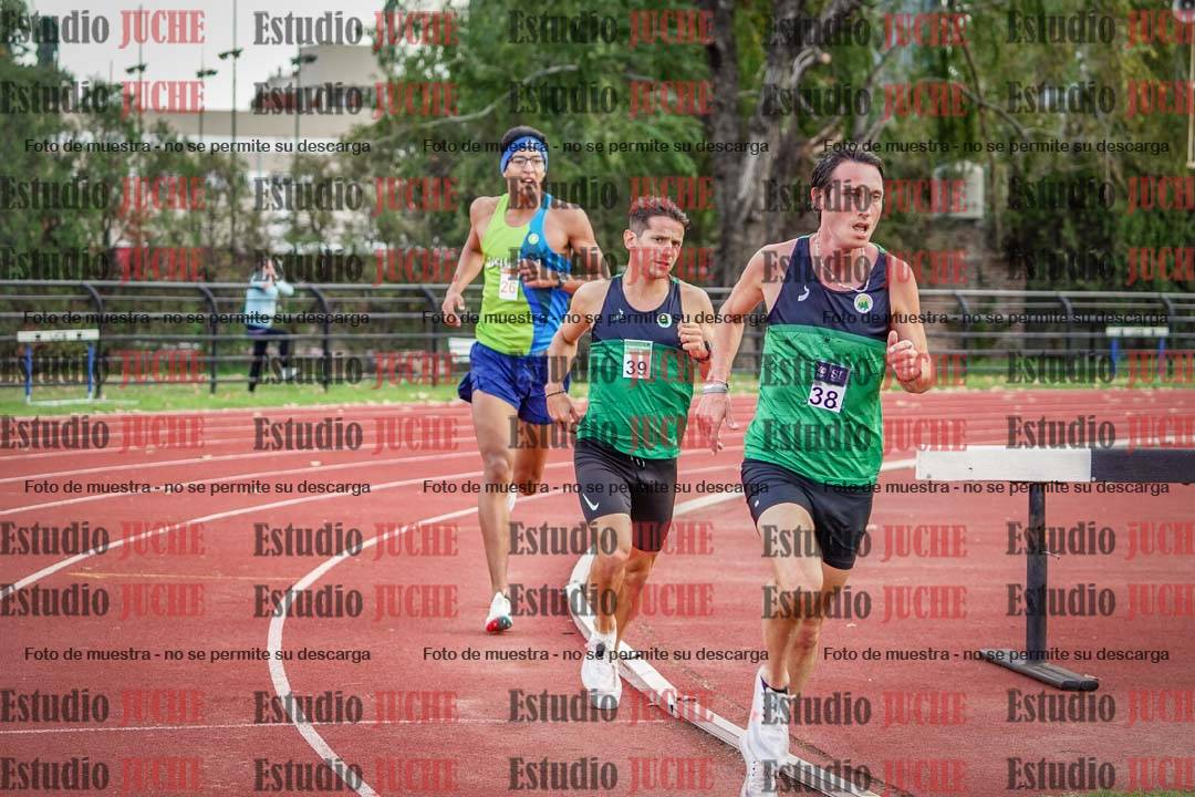 Fotos de los 3000 m llanos de varones