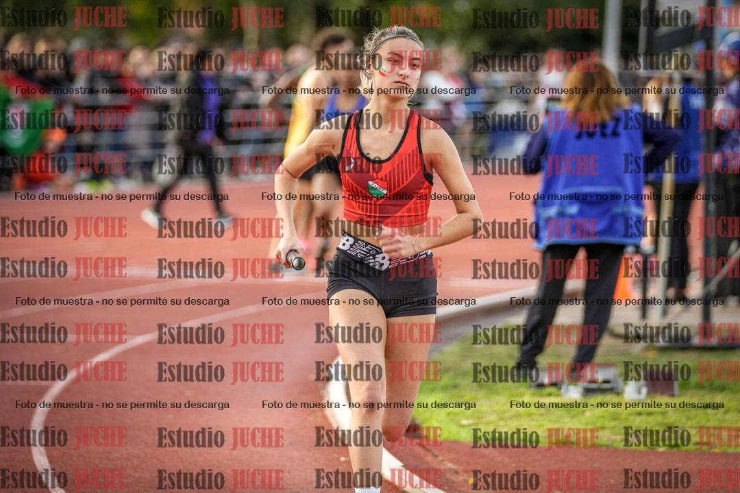 Fotos de las Postas 8x300 m mixta