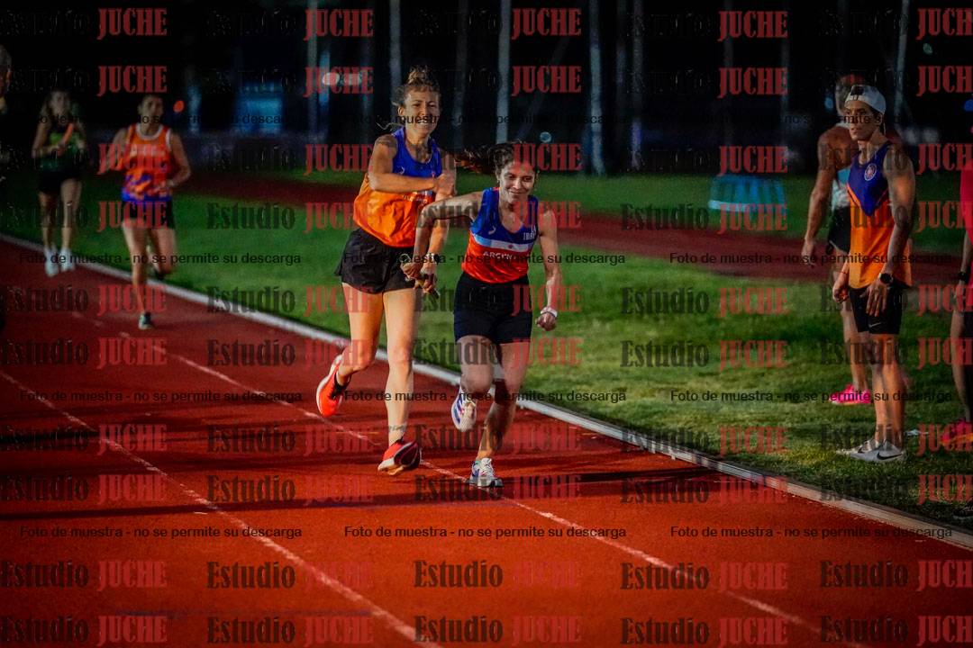 Fotos de las postas 4x400 m mixtas