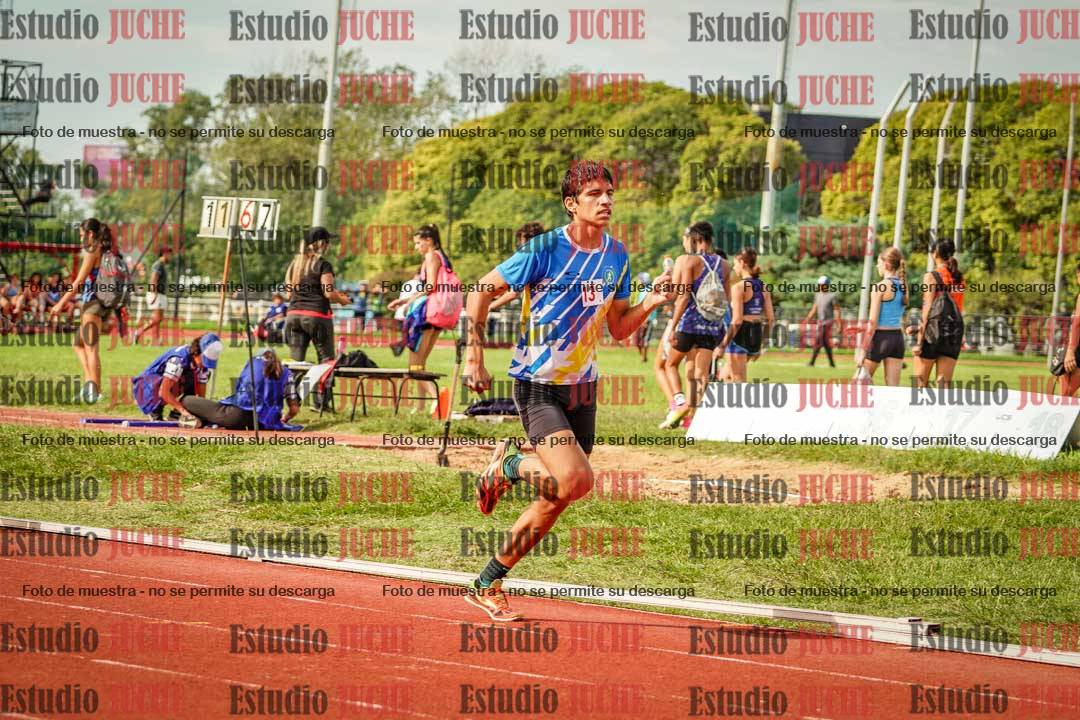 Fotos de los 800 m llanos de varones