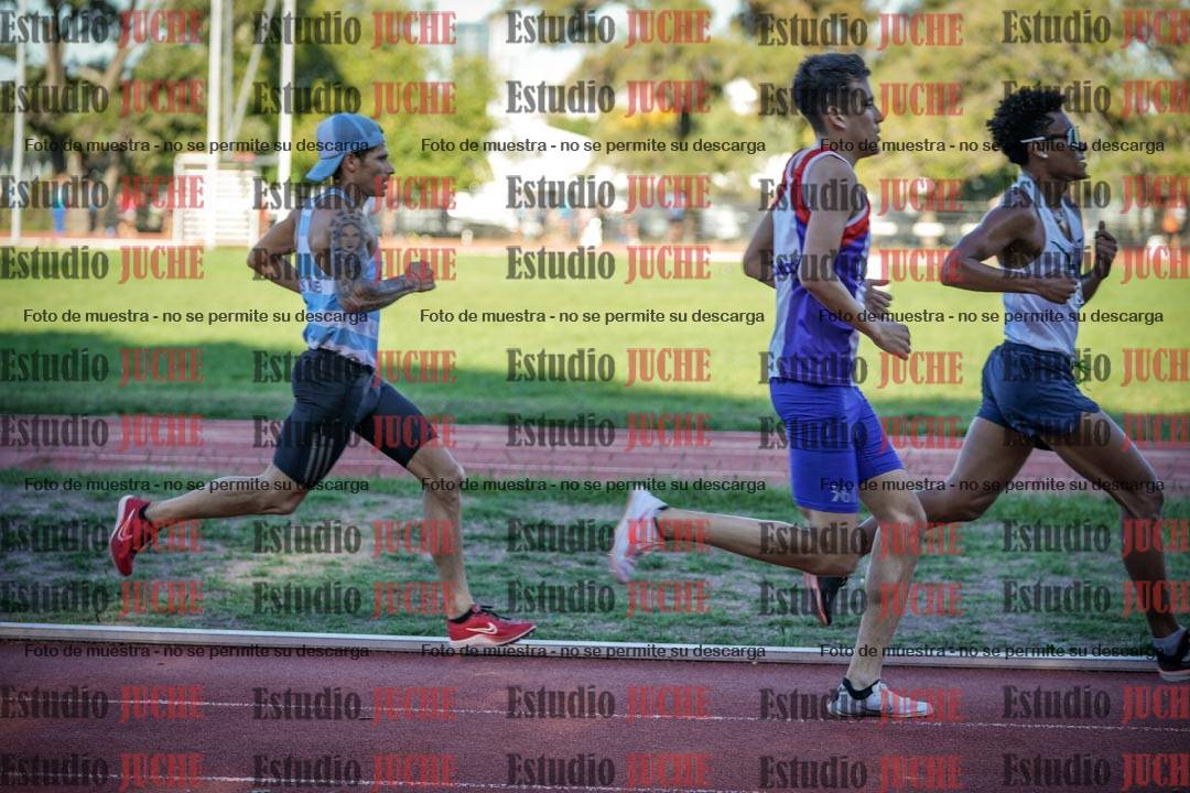 Fotos de los 3000 m llanos de varones