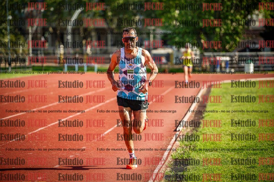 Fotos de los 5000 m llanos de mujeres y varones