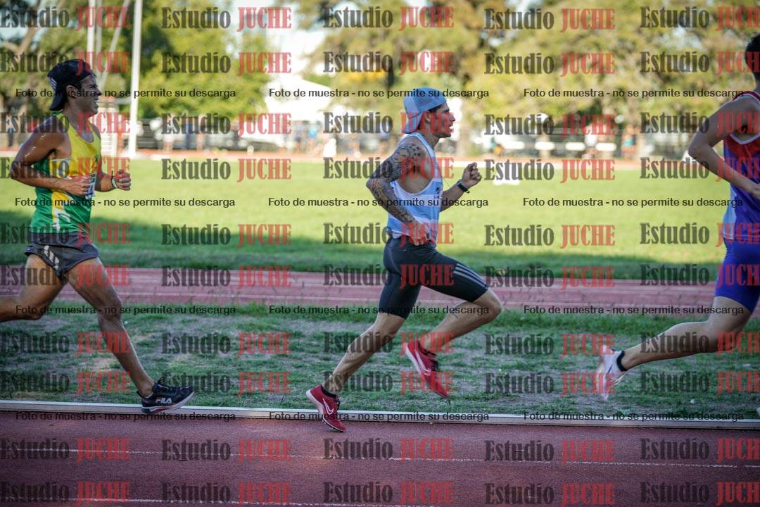 Fotos de los 3000 m llanos de varones