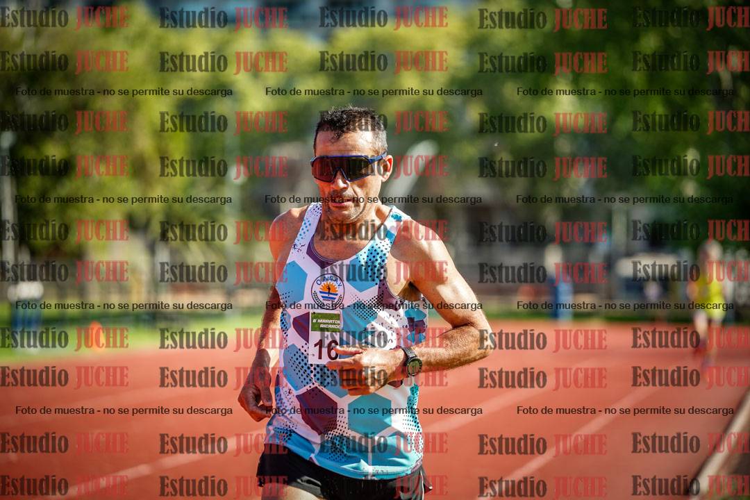 Fotos de los 5000 m llanos de mujeres y varones