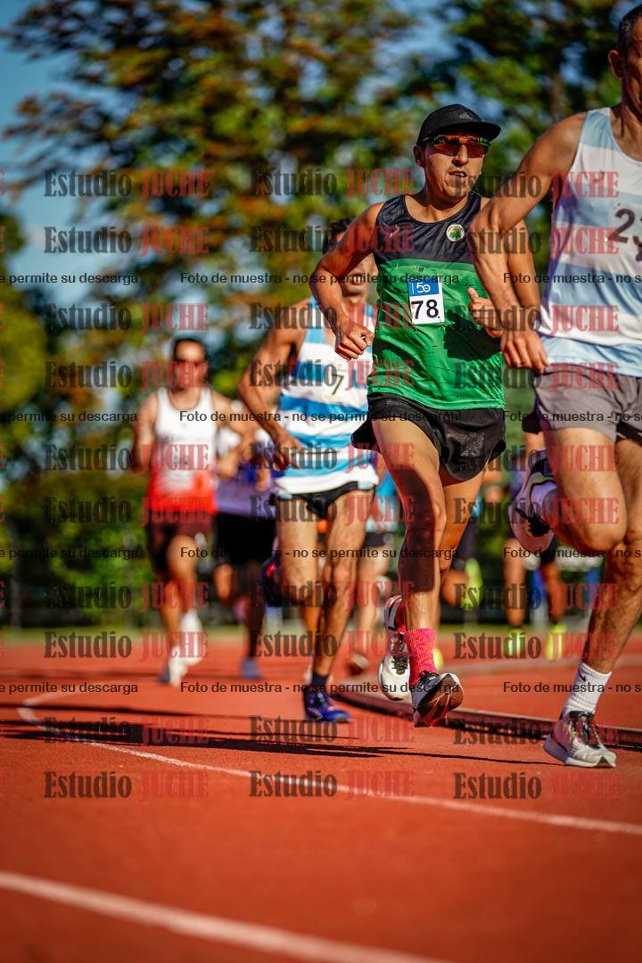 Fotos de los 3000 m llanos de varones