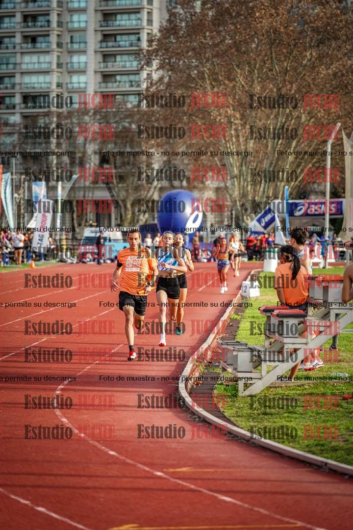 Fotos de las Postas 8x300 m mixta