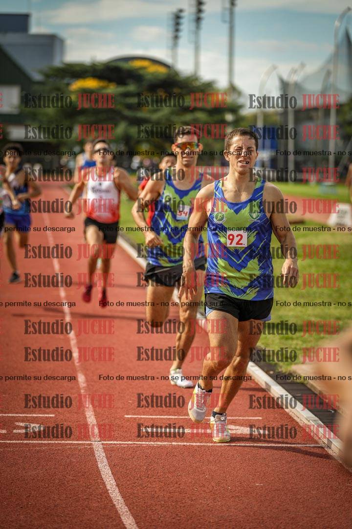 Fotos de los 800 m llanos de varones