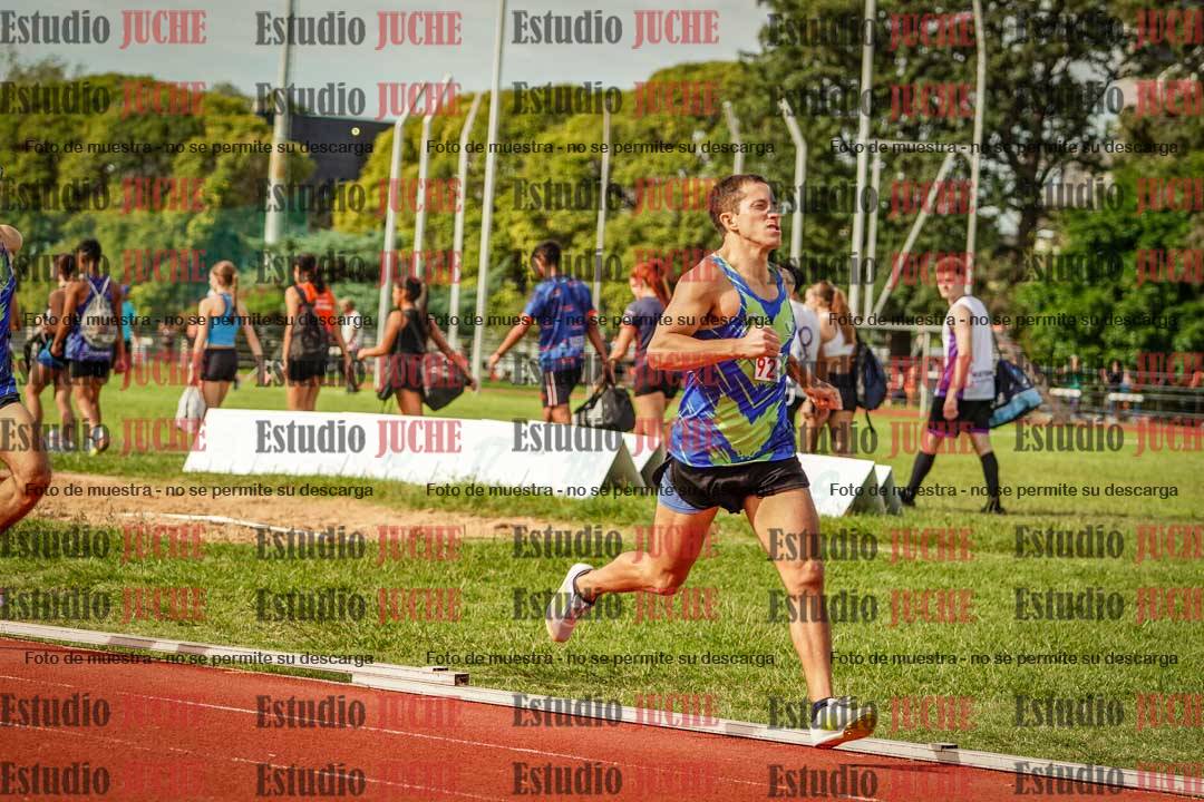 Fotos de los 800 m llanos de varones