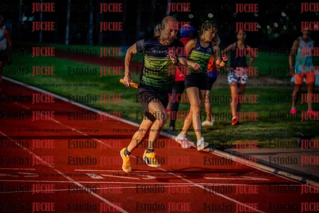 Fotos de las postas 4x400 m mixtas