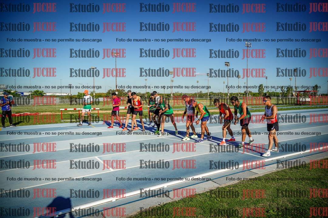 Fotos de los 3000 m llanos de varones
