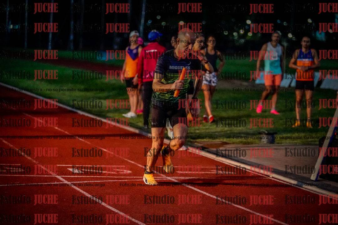 Fotos de las postas 4x400 m mixtas