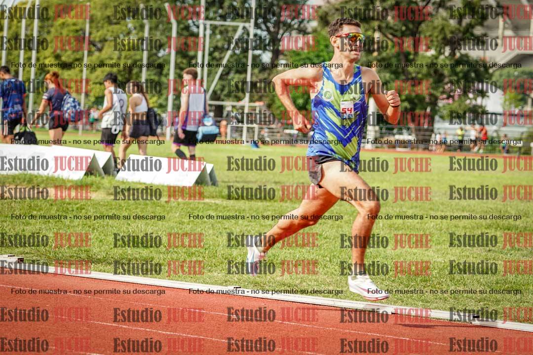 Fotos de los 800 m llanos de varones