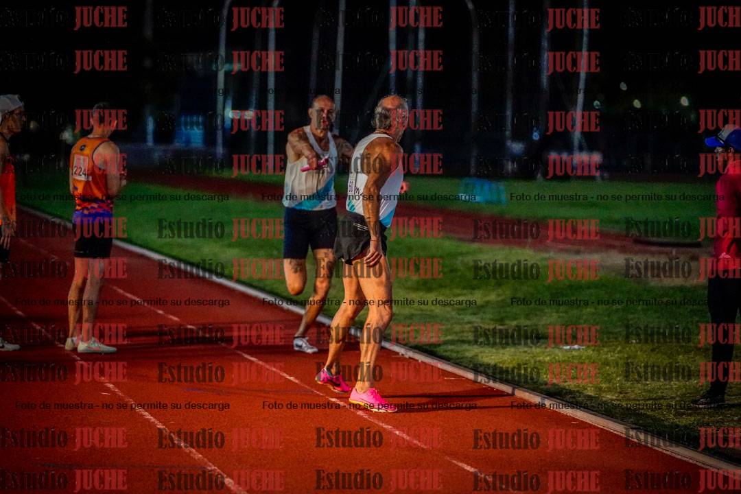 Fotos de las postas 4x400 m mixtas