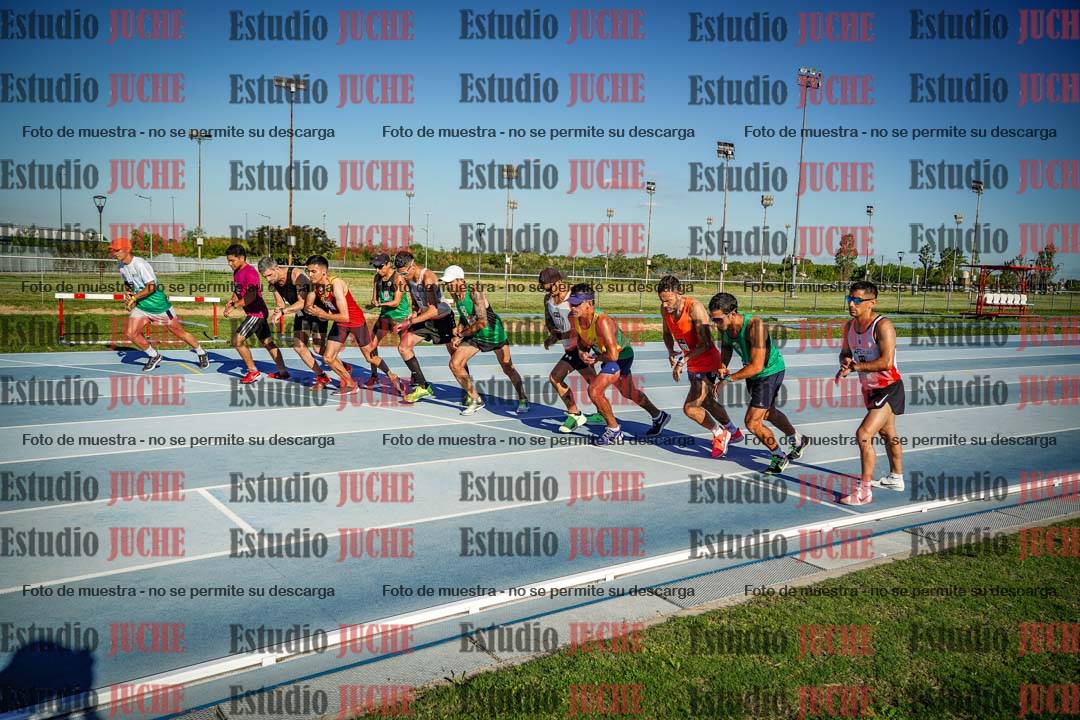 Fotos de los 3000 m llanos de varones