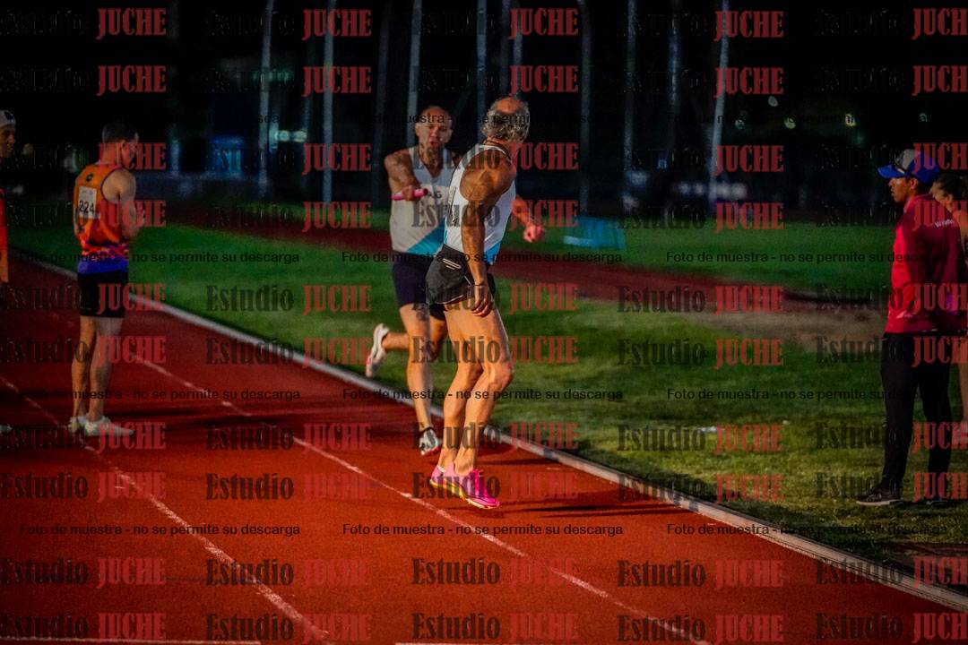 Fotos de las postas 4x400 m mixtas