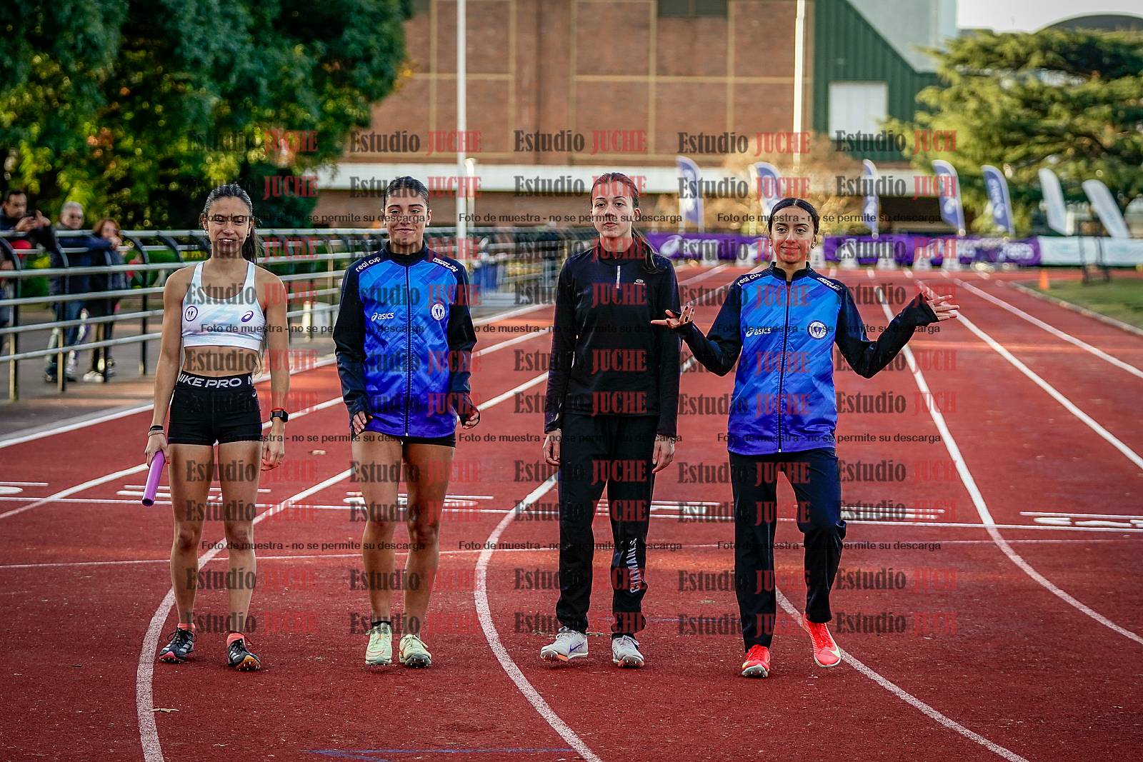 Fotos de las postas 4x400 m de mujeres