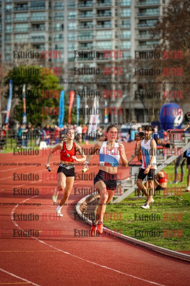 Fotos de las Postas 8x300 m mixta