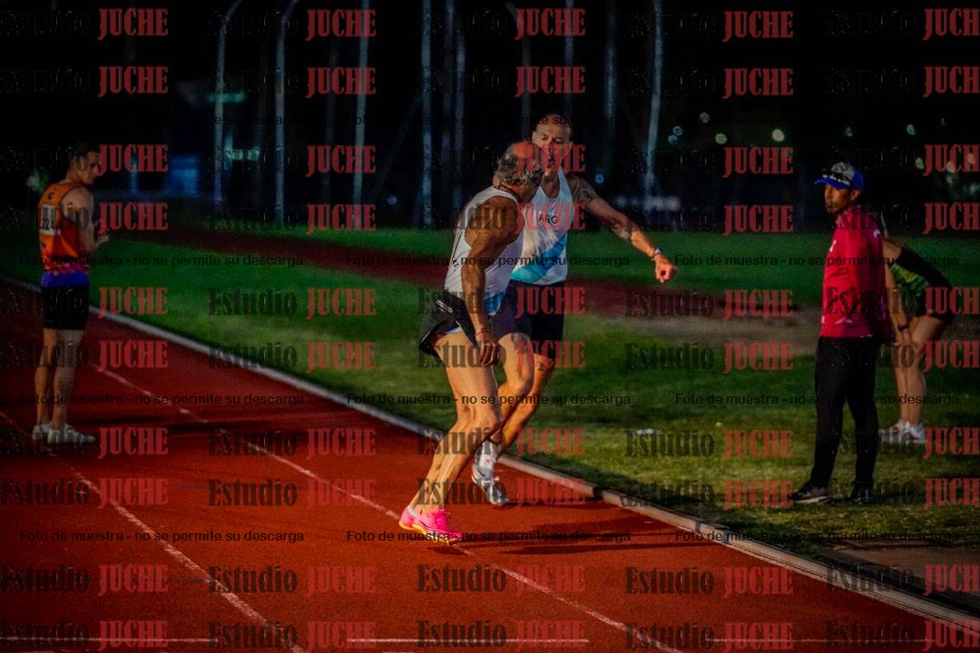 Fotos de las postas 4x400 m mixtas