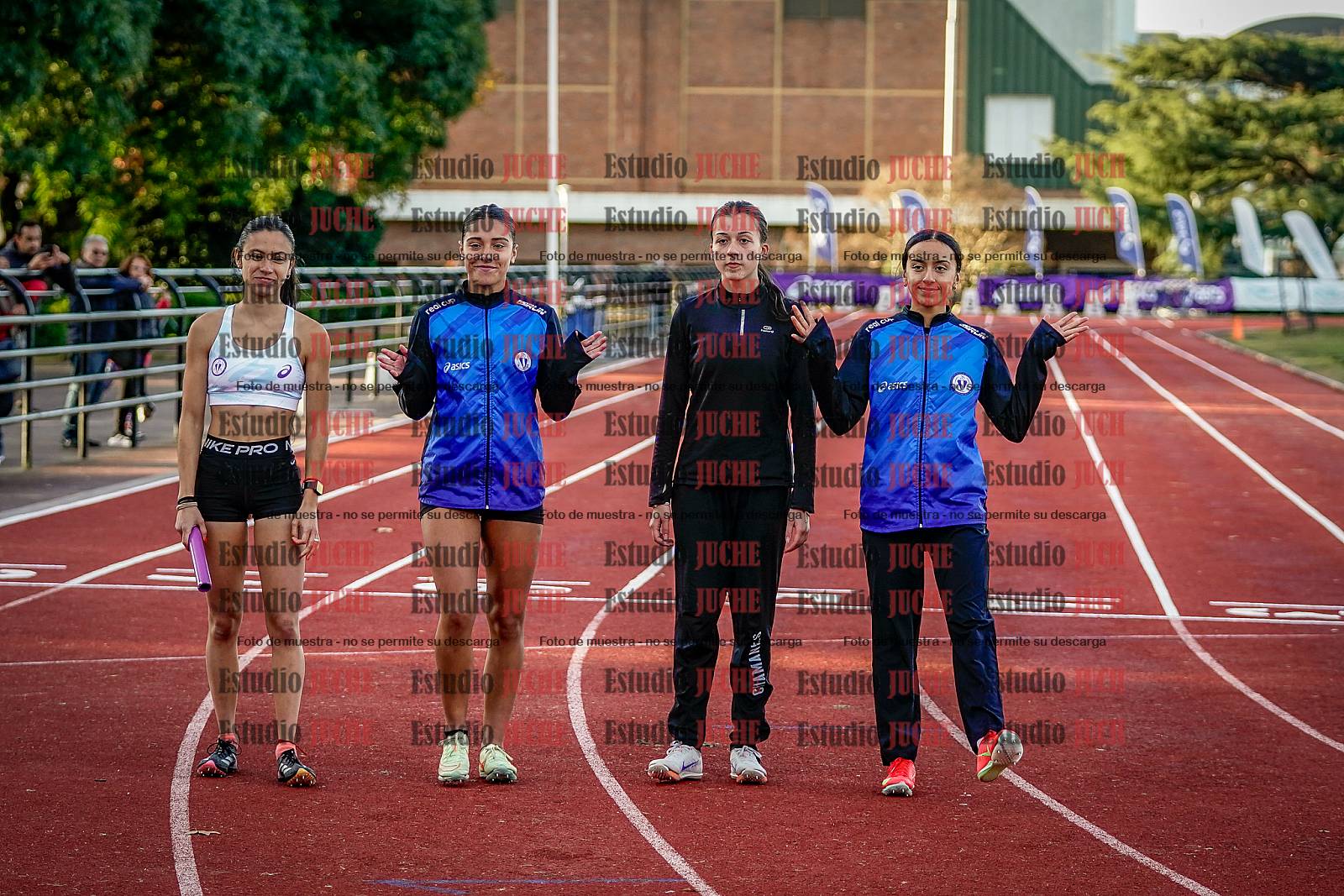 Fotos de las postas 4x400 m de mujeres