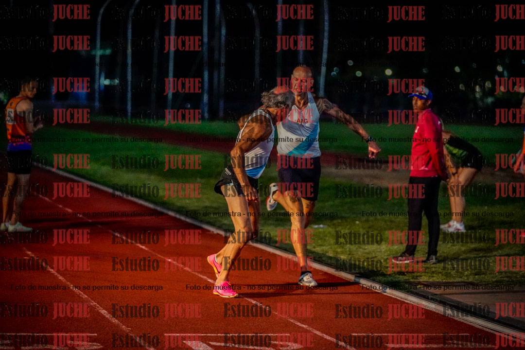 Fotos de las postas 4x400 m mixtas