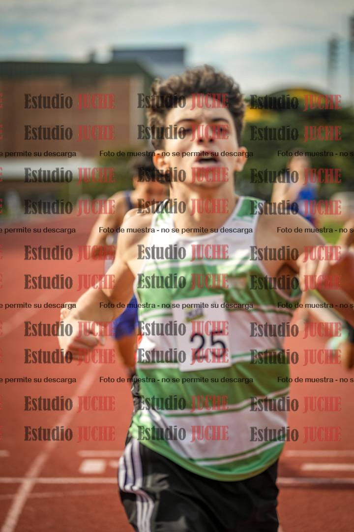 Fotos de los 800 m llanos de varones