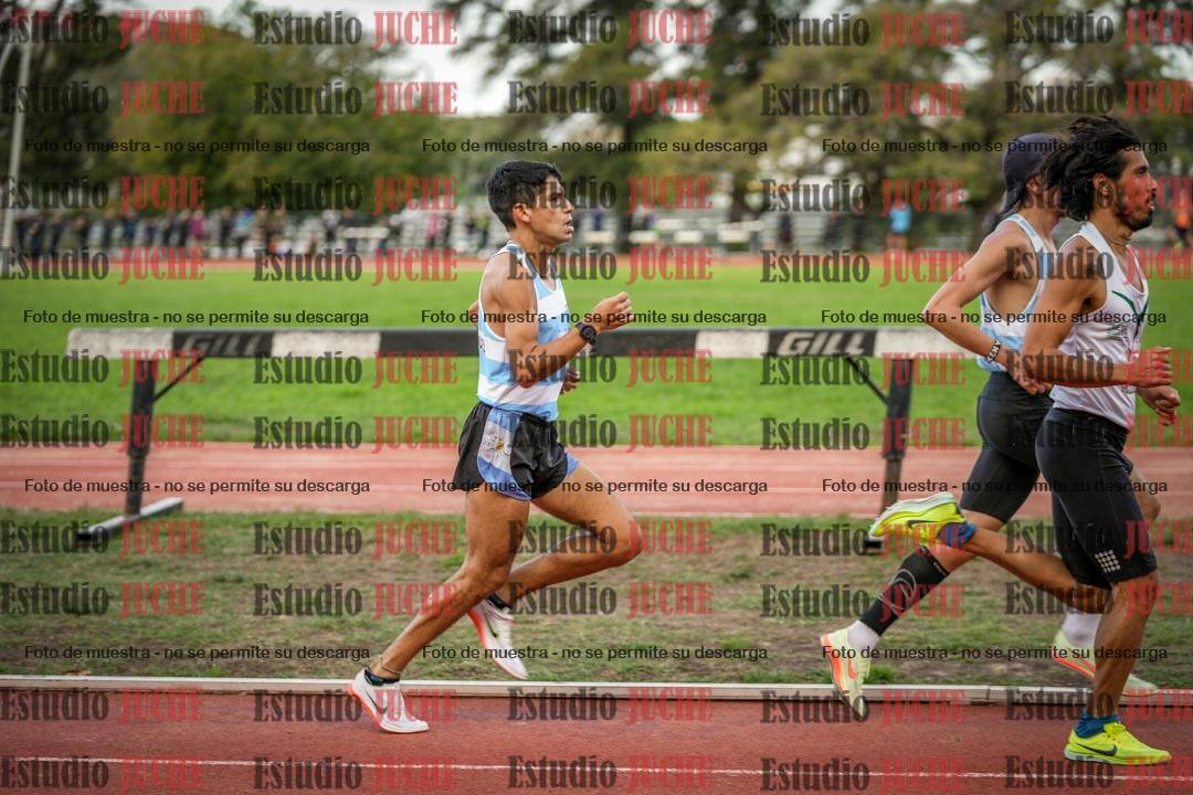 Fotos de los 3000 m llanos de varones
