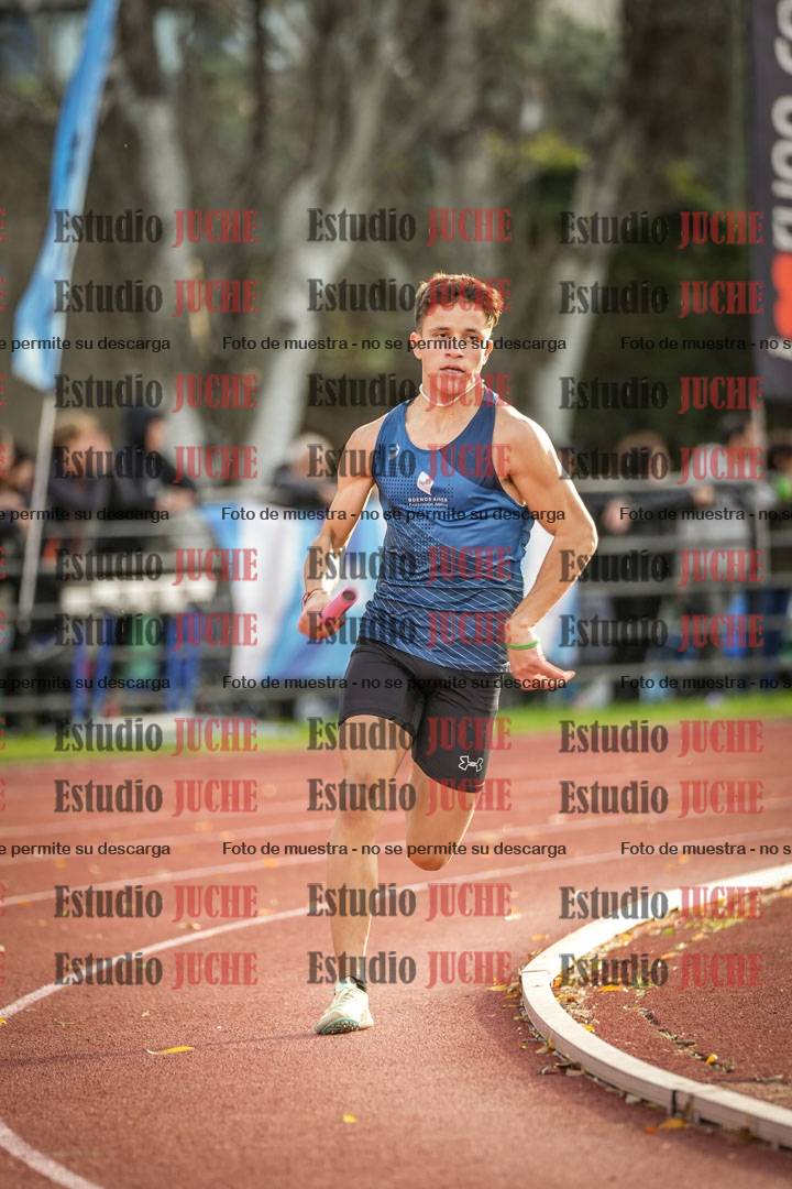 Fotos de las Postas 8x300 m mixta