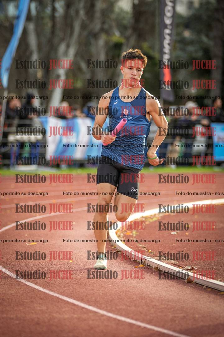 Fotos de las Postas 8x300 m mixta