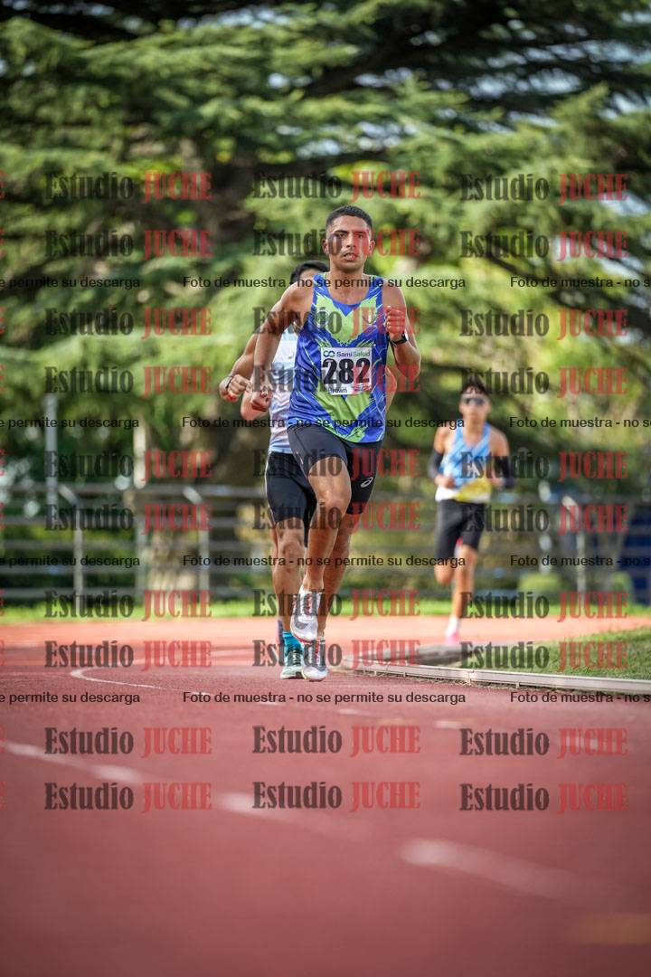 Fotos de los 3000 m llanos de varones