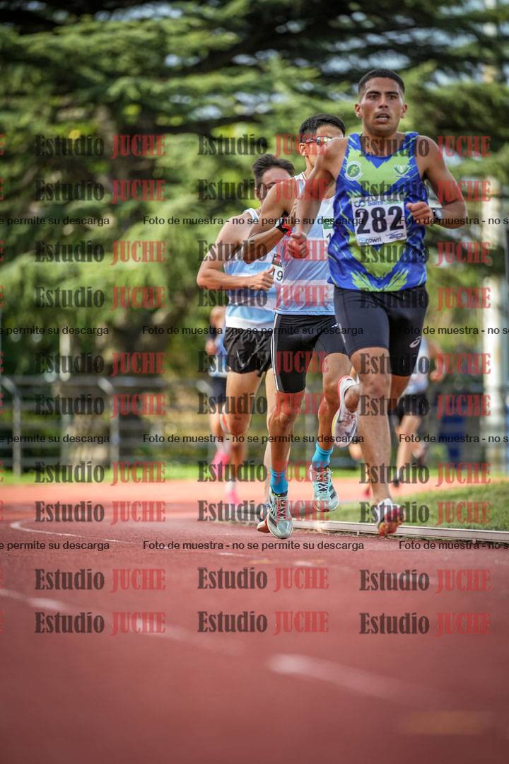 Fotos de los 3000 m llanos de varones