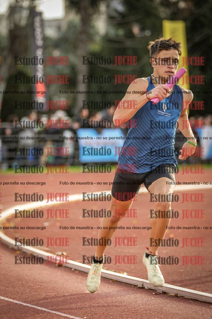 Fotos de las Postas 8x300 m mixta