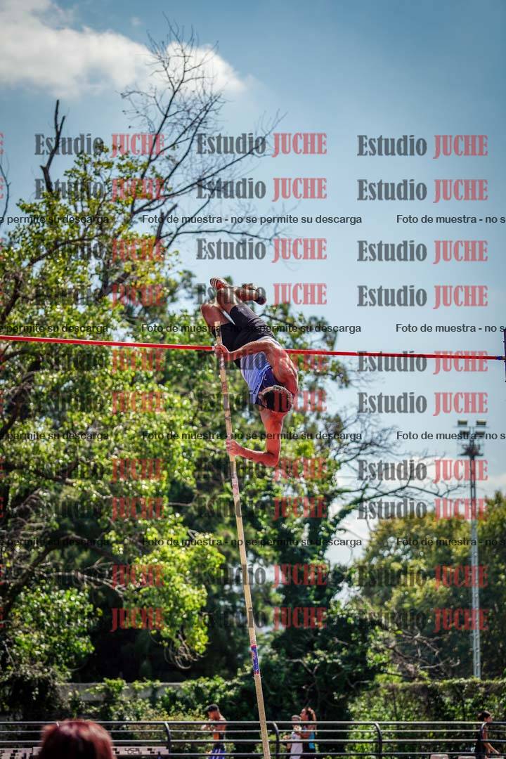 Fotos del salto con garrocha de varones - decatlón 8
