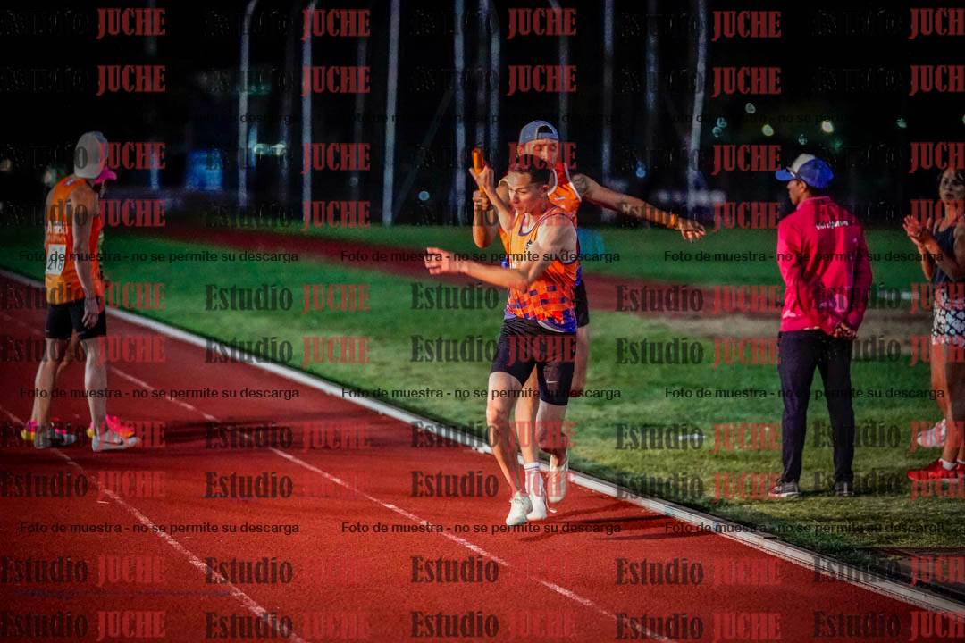 Fotos de las postas 4x400 m mixtas