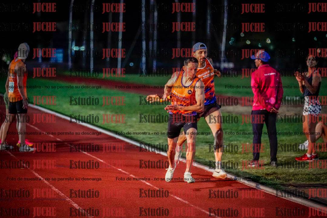 Fotos de las postas 4x400 m mixtas