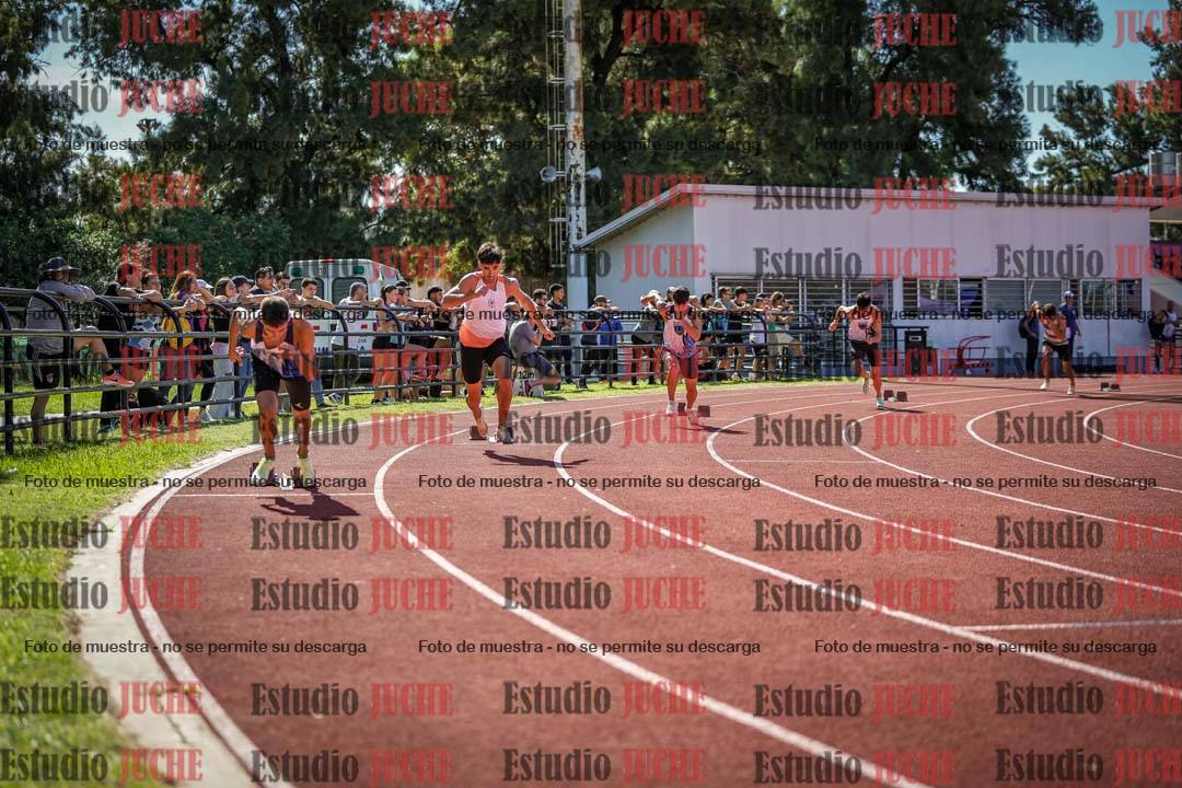 Fotos de los 400 m llanos de varones