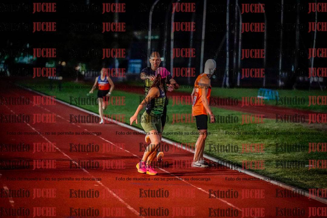 Fotos de las postas 4x400 m mixtas