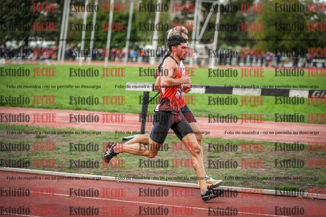 Fotos de los 3000 m llanos de varones