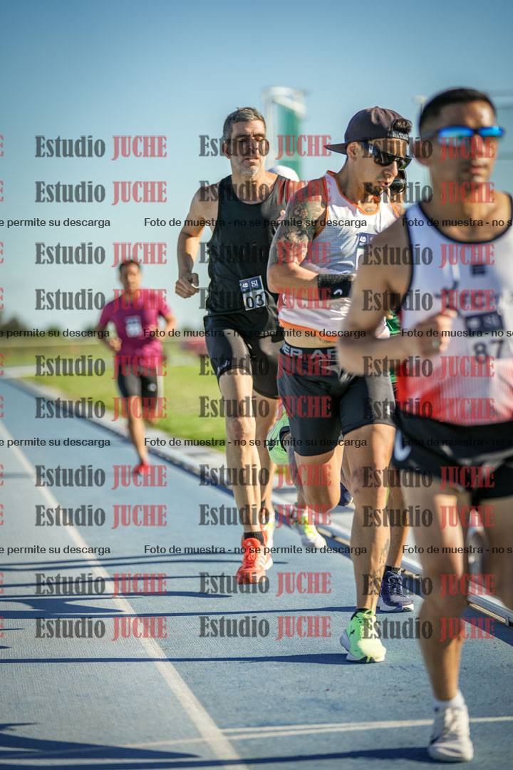 Fotos de los 3000 m llanos de varones
