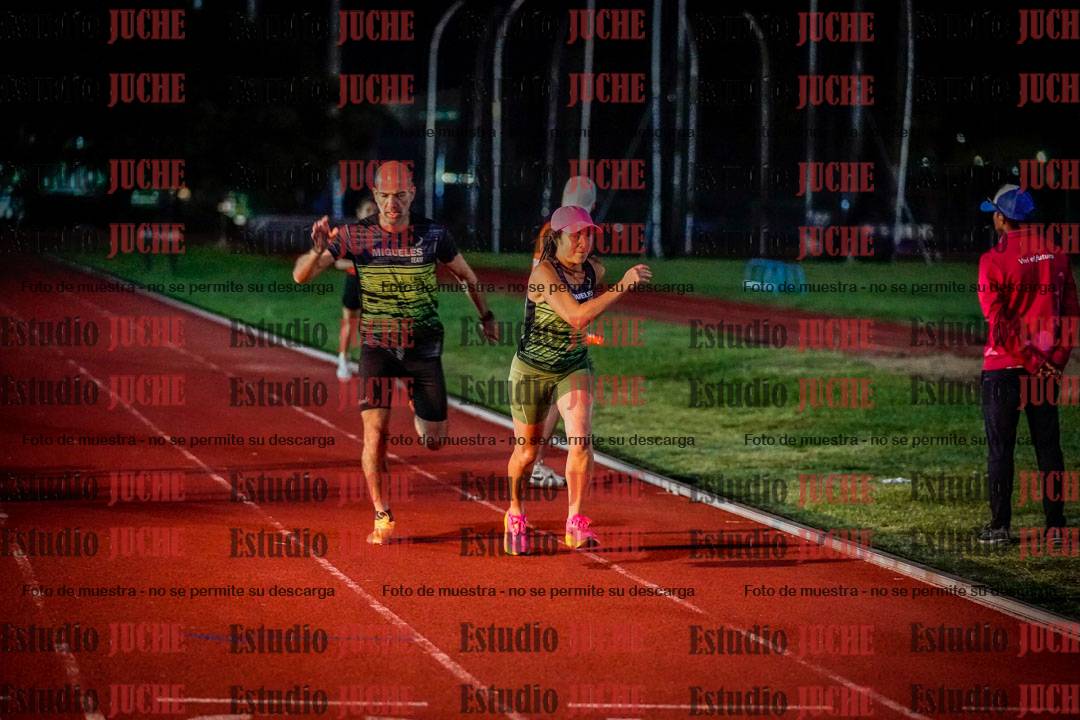 Fotos de las postas 4x400 m mixtas