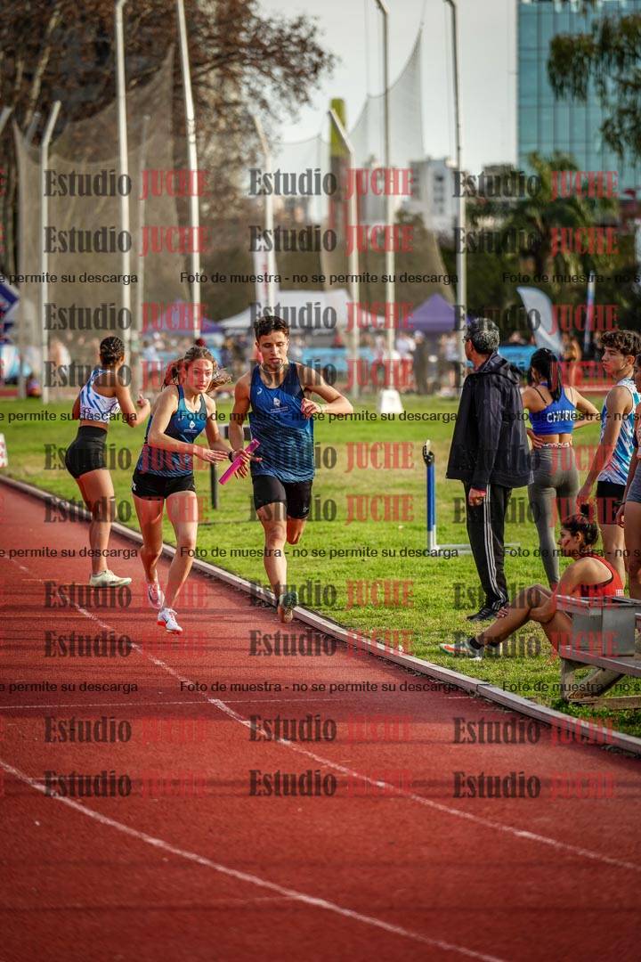 Fotos de las Postas 8x300 m mixta