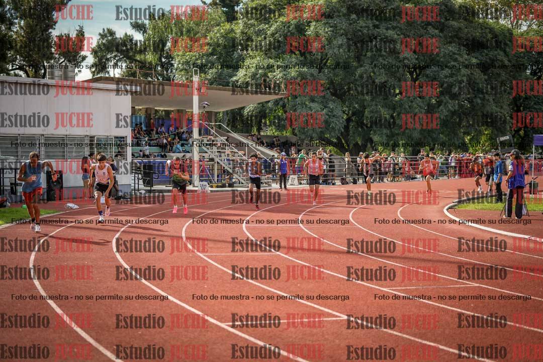 Fotos de los 800 m llanos de varones