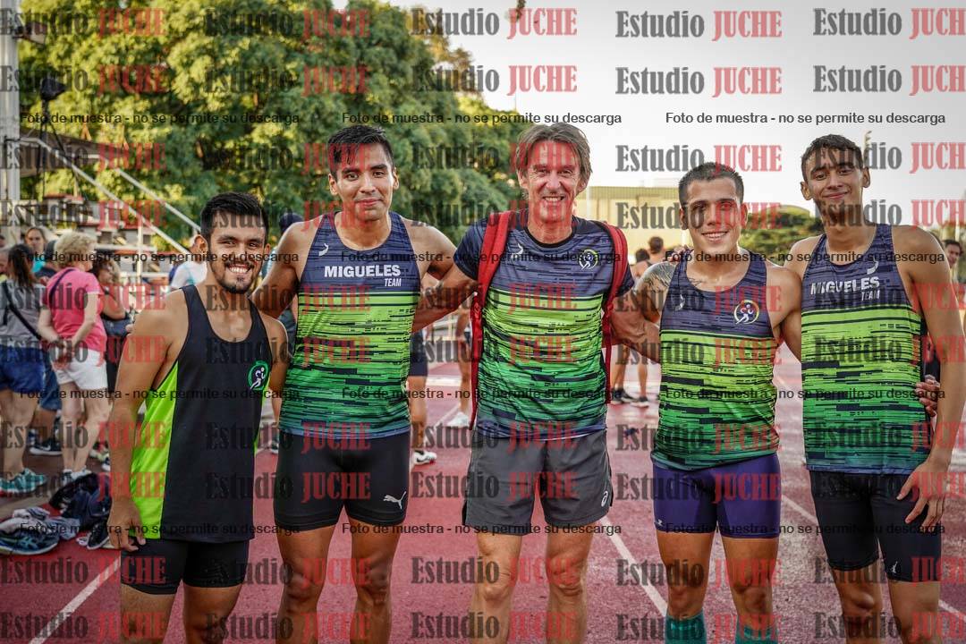 Fotos de algunos podios y extras del torneo