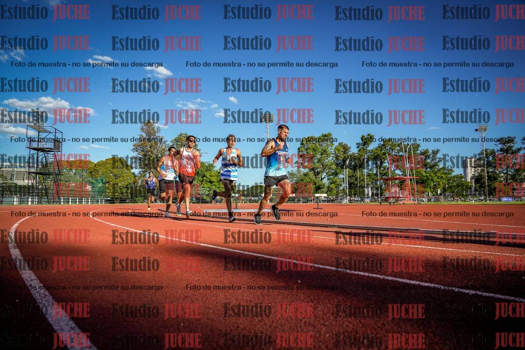 Fotos de los 3000 m llanos de varones